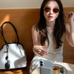 Designer Casual Shell Bag Large Capacity Shoulder Tote with Pendant