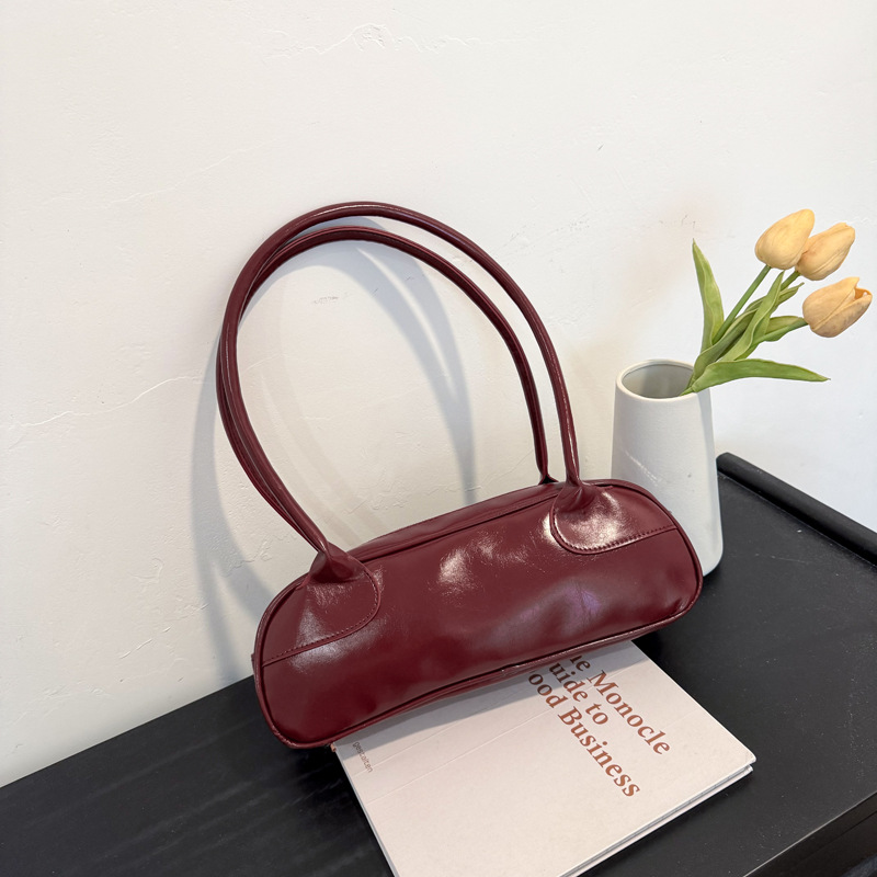 Minimalist Cross-Border Design Handbag for Women 2025 New Fashion Large Capacity Underarm Shoulder Baguette Bag - Image 4