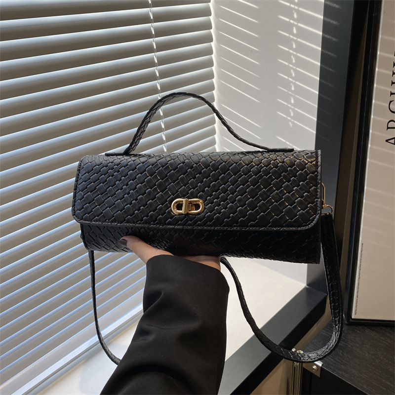 Women's Woven Baguette Shoulder Bag 2025 Autumn Versatile Handbag Retro Evening Bag - Image 3