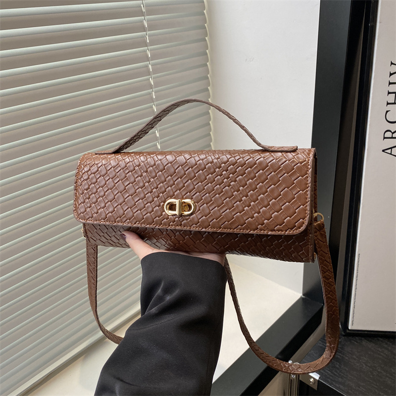 Women's Woven Baguette Shoulder Bag 2025 Autumn Versatile Handbag Retro Evening Bag - Image 4
