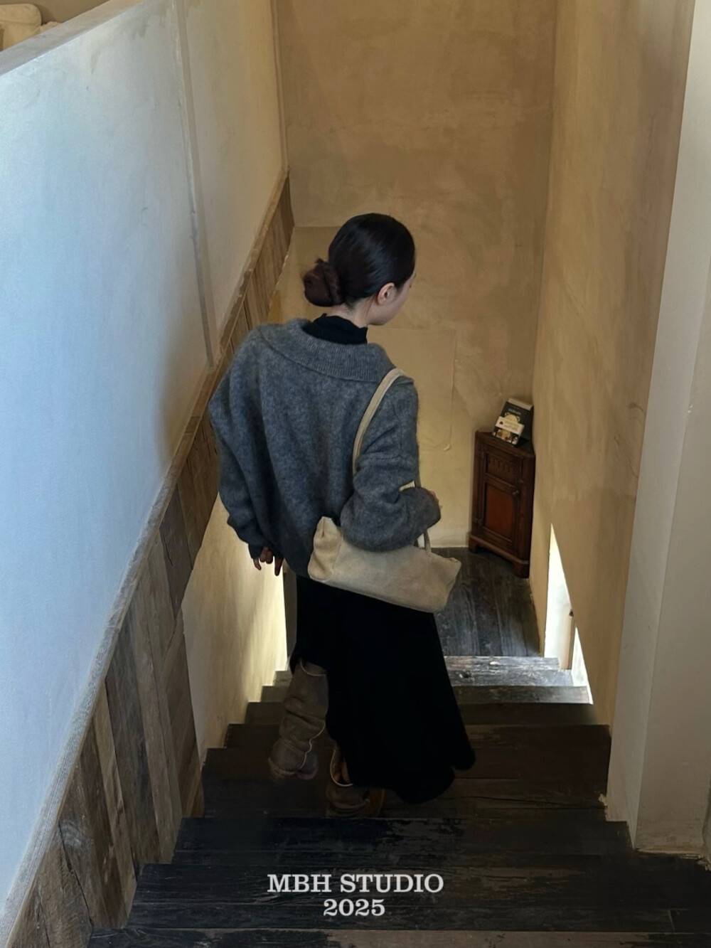 MBH Top-Grain Matte Leather Baguette Bag Korean Niche Design Commuter Shoulder Bag - Image 2